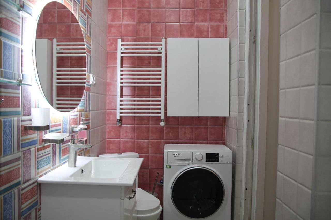 Cozy Apartment In Vake Tbilisi Exterior photo