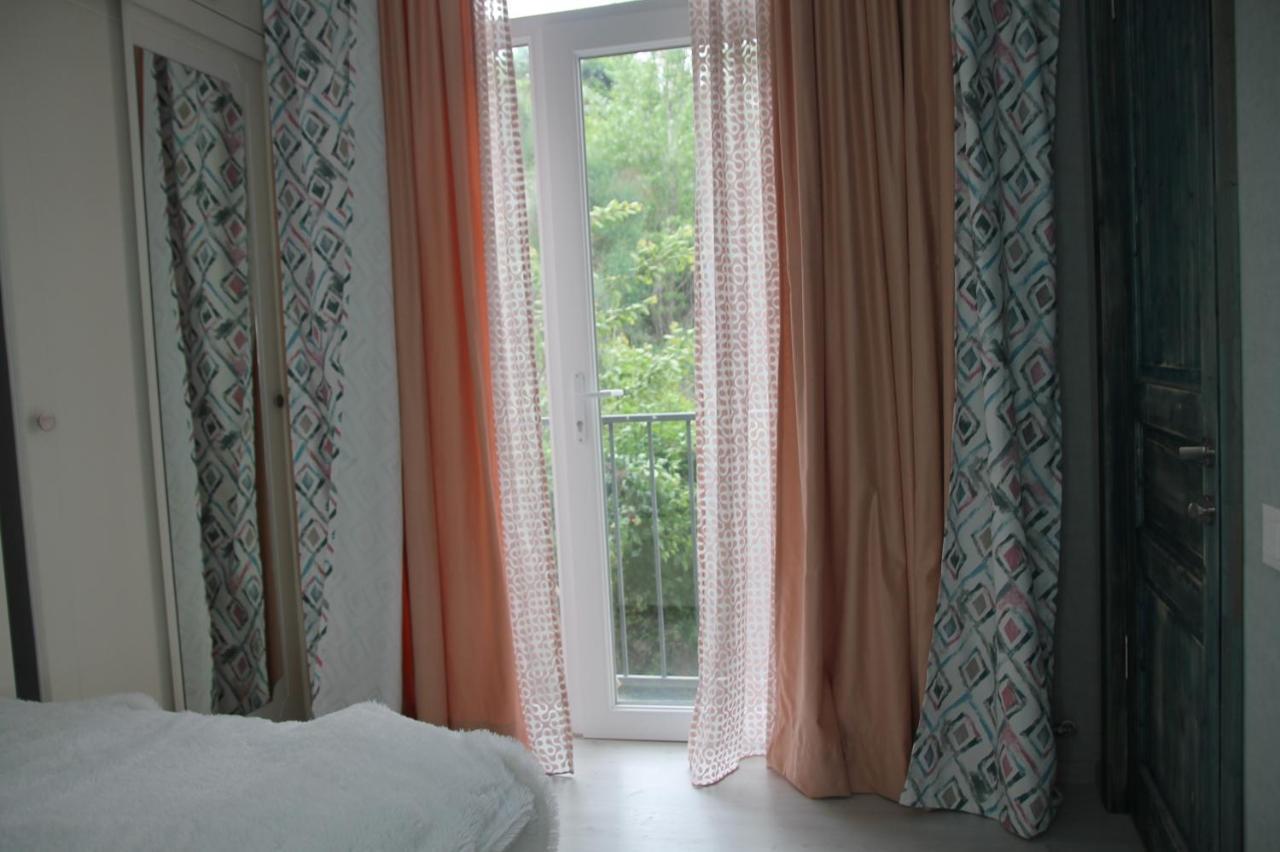 Cozy Apartment In Vake Tbilisi Exterior photo