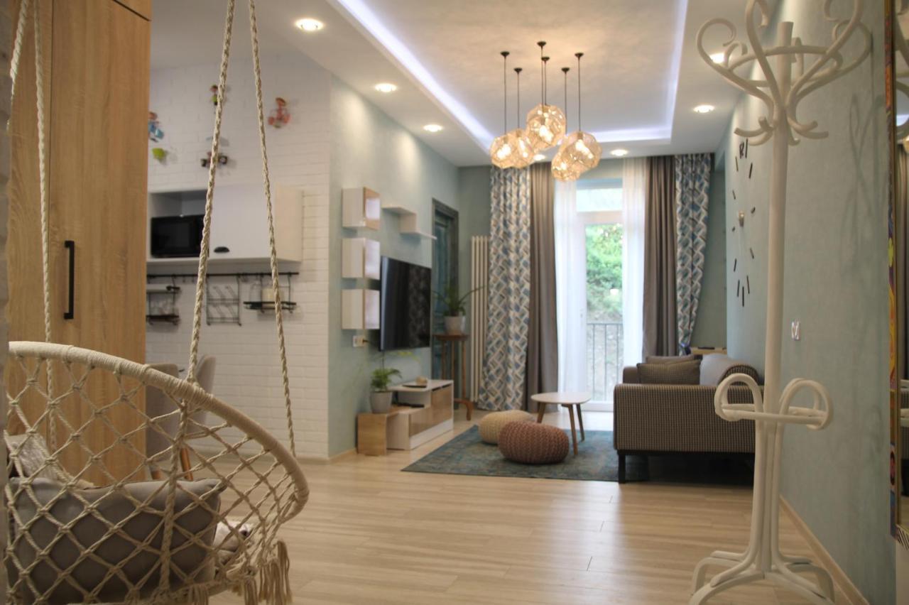 Cozy Apartment In Vake Tbilisi Exterior photo