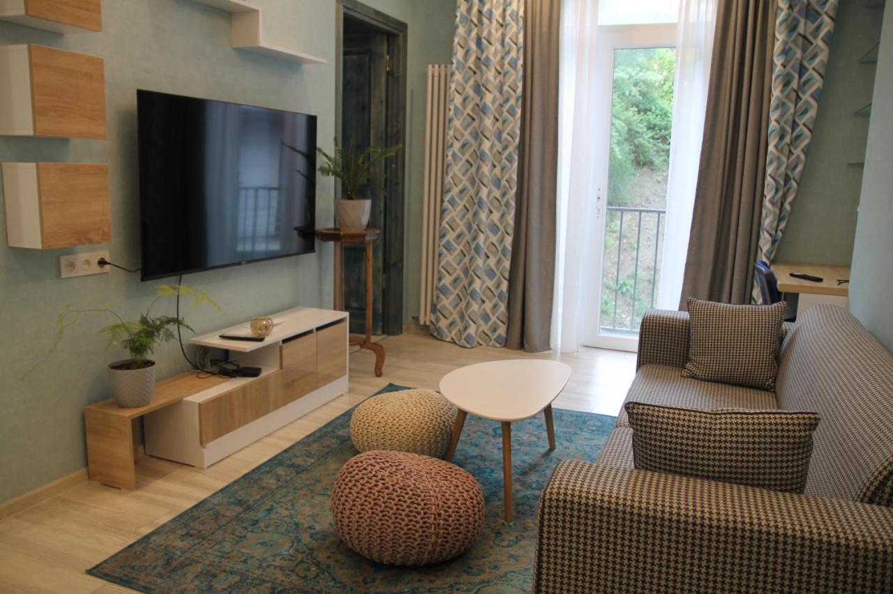 Cozy Apartment In Vake Tbilisi Exterior photo